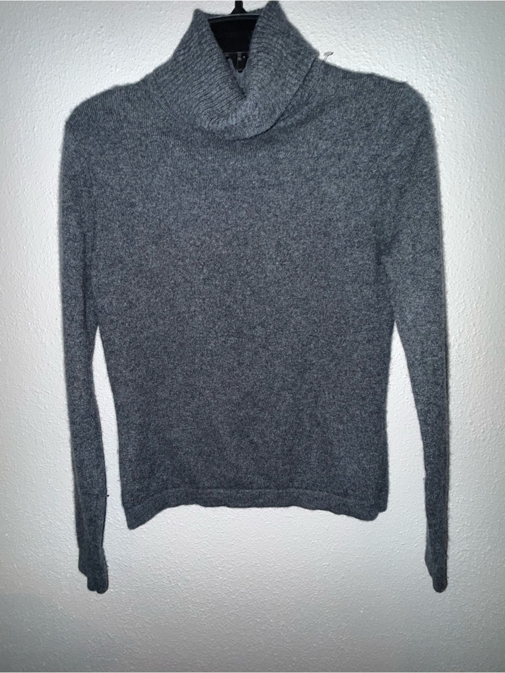 Xs Lord & Taylor 100% cashmere Cozy Gray Turtleneck Sweater -